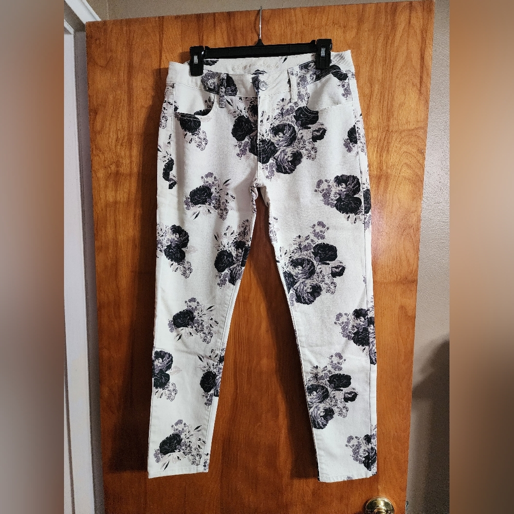 American Eagle Outfitters Off White Floral Stretch Jean Jeggings Size 10